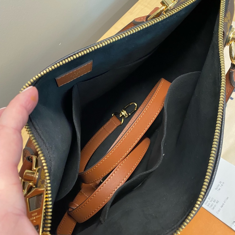 🌸SOLD🌸 Louis Vuitton V Tote MM Noir Cara - Picture 10 of 11
